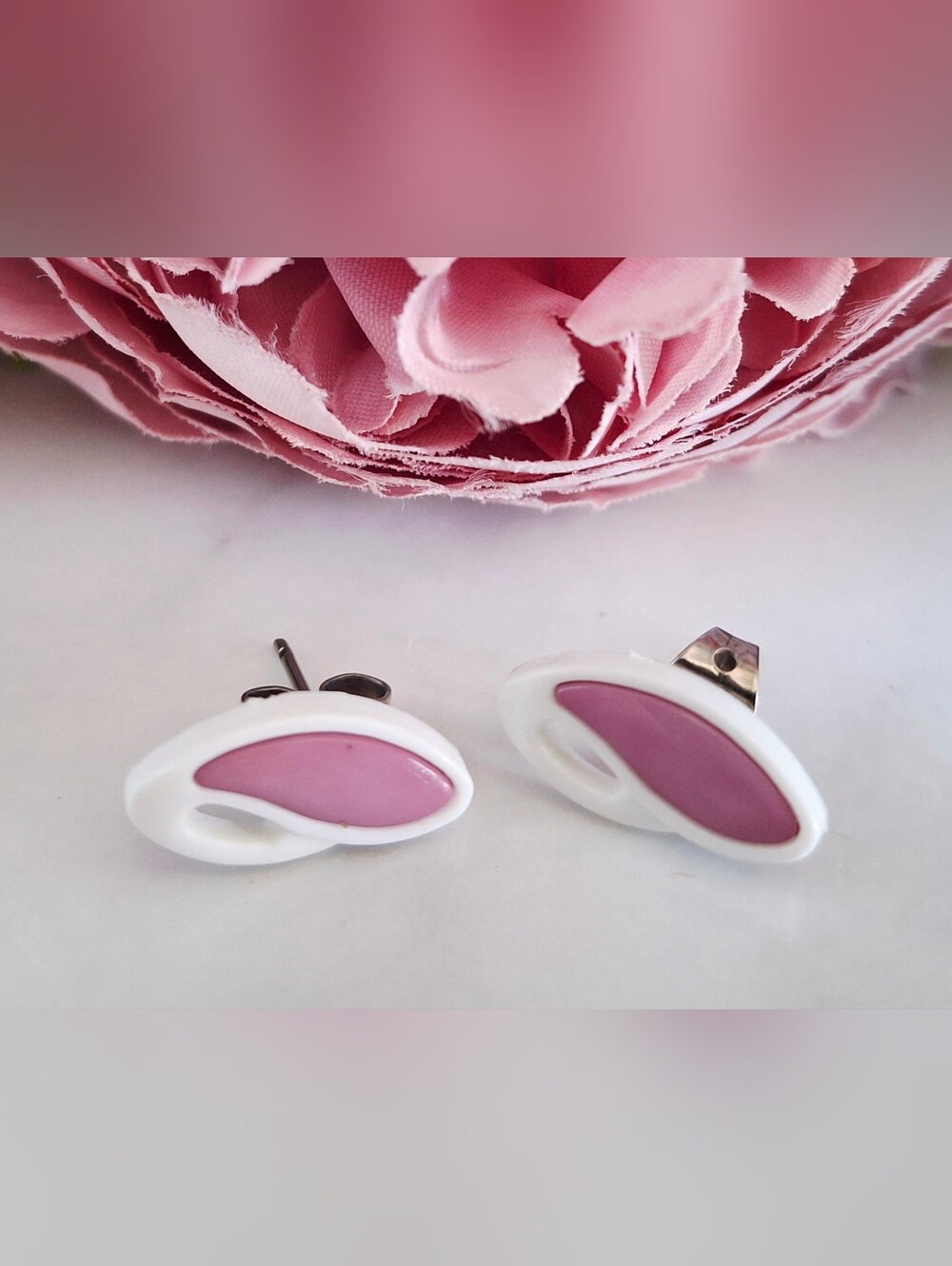 Vintage 80s ✨️🩷Pink & White Stud Earrings